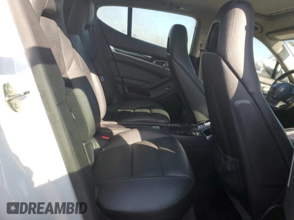 2016 Porsche Panamera 4 с VIN WP0AA2A79GL001004, выставлен на аукционе Copart как лот 42210115 с пробегом 146 466 миль миль и Списание • Salvage title. История ставок и продаж доступна на DreamBid. Изображение 10.