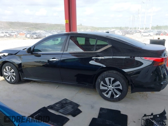 2020 Nissan Altima S z VIN 1N4BL4BV0LC263355, wystawiony jako IAAI lot #42203168 z przebiegiem 113 096 mil mil oraz . Historia ofert i sprzedaży dostępna na DreamBid. Obrazek 14.