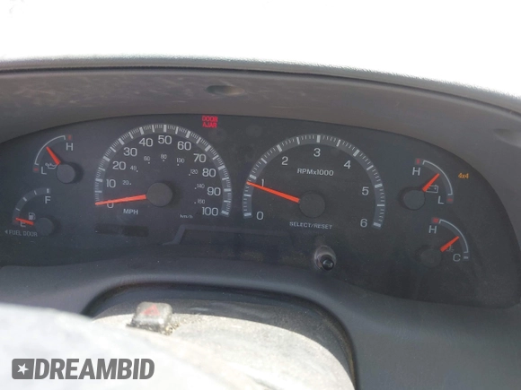 1999 Ford F-150 с VIN 1FTZF0822XKB25527, выставлен на аукционе IAAI как лот 41993309 с пробегом Не указан миль и . История ставок и продаж доступна на DreamBid. Изображение 7.