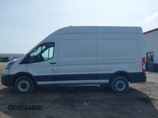 2023 Ford Transit Cargo с VIN 1FTBR1X88PKB01513, выставлен на аукционе IAAI как лот 42496329 с пробегом 65 621 миль миль и . История ставок и продаж доступна на DreamBid. Изображение 14.
