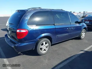 2006 Dodge Grand Caravan SXT with VIN 2D4GP44L86R800441, listed as a IAAI auction lot 41799953 with 181,462 mi miles. Bid and sale history available at carsss.com. Image 4.