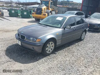 2004 BMW 3 Series 325xi with VIN WBAEU33424PF62392, listed as a IAAI auction lot 41818861 with 176,142 mi miles. Bid and sale history available at carsss.com. Image 18.