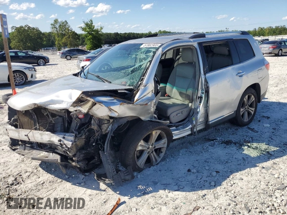 2012 Toyota Highlander Limited z VIN 5TDDK3EHXCS137556, wystawiony jako Copart lot #57882905 z przebiegiem Nie podano mil oraz Szkoda całkowita • Salvage title. Historia ofert i sprzedaży dostępna na DreamBid. Obrazek 1.