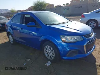 2018 Chevrolet Sonic LT z VIN 1G1JD5SH5J4113776, wystawiony jako IAAI lot #41762643 z przebiegiem 62 466 mil mil oraz . Historia ofert i sprzedaży dostępna na DreamBid. Obrazek 1.