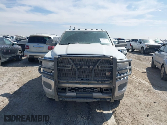 2022 Ram 2500 Tradesman с VIN 3C6UR5CL1NG322828, выставлен на аукционе IAAI как лот 41558823 с пробегом 142 287 миль миль и . История ставок и продаж доступна на DreamBid. Изображение 12.