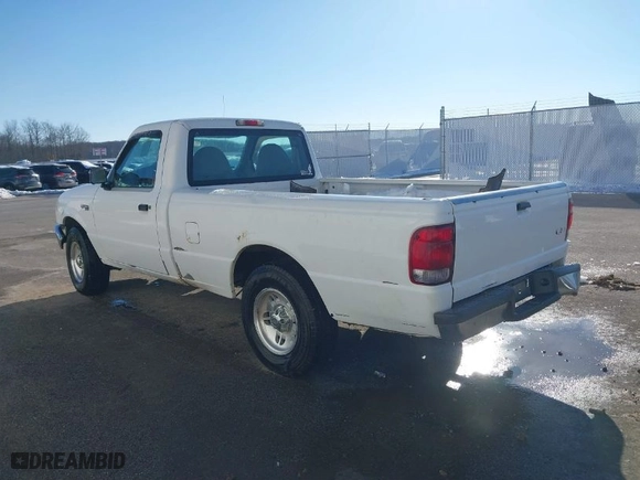 2000 Ford Ranger XL with VIN 1FTYR10V7YTA35140, listed as a IAAI auction lot 41269630 with 127,886 mi miles. Bid and sale history available at carsss.com. Image 3.