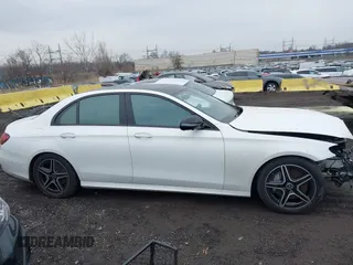 2021 Mercedes-Benz E 350 with VIN W1KZF8EB6MB001569, listed as a IAAI auction lot 41651693 with 35,156 mi miles and . Bid and sale history available at DreamBid. Image 13.
