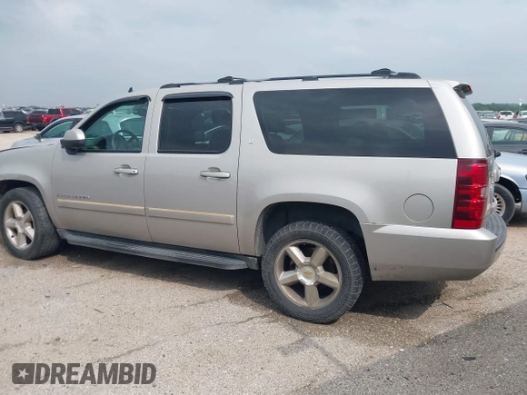 2007 Chevrolet Suburban LTZ with VIN 3GNFC16057G181463, listed as a IAAI auction lot 41862403 with 1 mi miles. Bid and sale history available at carsss.com. Image 3.