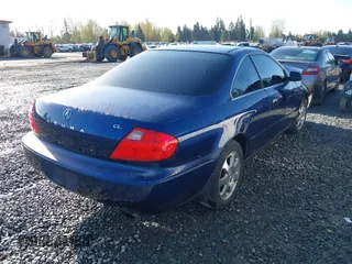 2002 Acura CL with VIN 19UYA42472A001930, listed as a IAAI auction lot 42008990 with 180,327 mi miles. Bid and sale history available at carsss.com. Image 4.