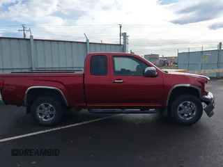 2010 GMC Canyon z VIN 1GTKTFDE5A8122221, wystawiony jako IAAI lot #41135125 z przebiegiem 114 489 mil mil oraz . Historia ofert i sprzedaży dostępna na DreamBid. Obrazek 14.
