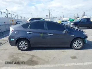 2014 Toyota Prius with VIN JTDKN3DPXE3054379, listed as a IAAI auction lot 42080665 with Not provided miles and . Bid and sale history available at DreamBid. Image 13.
