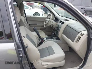 2008 Ford Escape XLT with VIN 1FMCU93108KE75766, listed as a IAAI auction lot 42595254 with 165,436 mi miles and . Bid and sale history available at DreamBid. Image 5.
