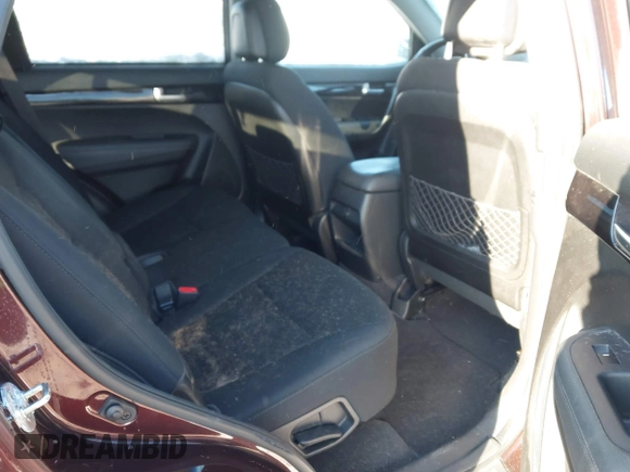2014 Kia Sorento LX with VIN 5XYKTDA70EG549475, listed as a IAAI auction lot 41402862 with 147,087 mi miles. Bid and sale history available at carsss.com. Image 8.