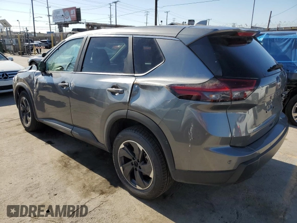 2024 Nissan Rogue SV z VIN 5N1BT3BA9RC700601, wystawiony jako Copart lot #56517675 z przebiegiem 30 292 mil mil oraz Szkoda całkowita • Salvage title. Historia ofert i sprzedaży dostępna na DreamBid. Obrazek 2.