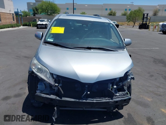 2020 Toyota Sienna XLE Auto Access Seat with VIN 5TDYZ3DC5LS054619, listed as a IAAI auction lot 42266295 with 94,703 mi miles and . Bid and sale history available at DreamBid. Image 13.