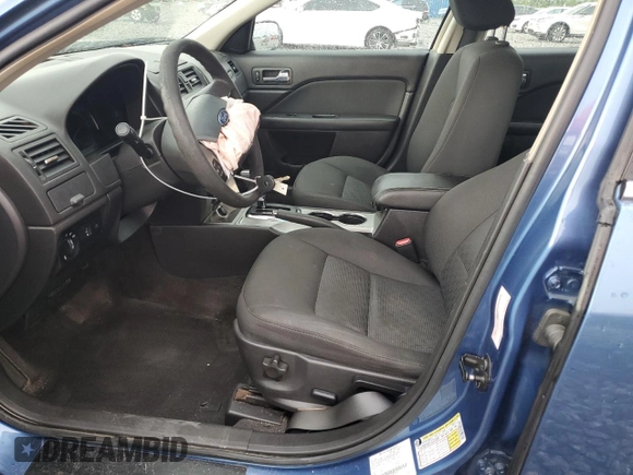 2010 Ford Fusion SE с VIN 3FAHP0HA8AR247611, выставлен на аукционе Copart как лот 62086875 с пробегом 186 109 миль миль и На запчасти • Non repairable. История ставок и продаж доступна на DreamBid. Изображение 7.