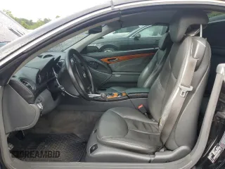 2004 Mercedes-Benz SL 500 z VIN WDBSK75F54F074136, wystawiony jako Copart lot #56868795 z przebiegiem 211 889 mil mil oraz Szkoda całkowita • Salvage title. Historia ofert i sprzedaży dostępna na DreamBid. Obrazek 7.