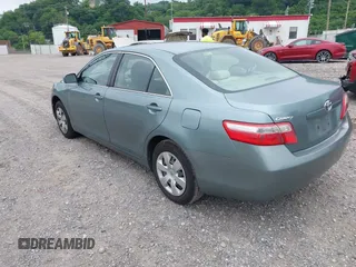 2007 Toyota Camry CE z VIN 4T1BE46K67U709282, wystawiony jako IAAI lot #42534594 z przebiegiem 156 794 mil mil oraz . Historia ofert i sprzedaży dostępna na DreamBid. Obrazek 3.