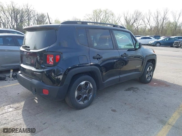 2017 Jeep Renegade Sport with VIN ZACCJAAHXHPG09784, listed as a IAAI auction lot 41891869 with 92,798 mi miles. Bid and sale history available at carsss.com. Image 4.