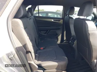 2024 Volkswagen Atlas SE with VIN 1V2WE2CA0RC201550, listed as a IAAI auction lot 42048995 with 47,181 mi miles and . Bid and sale history available at DreamBid. Image 8.