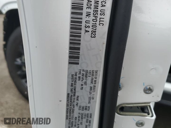 2023 Jeep Cherokee Altitude Lux z VIN 1C4PJMMB5PD107823, wystawiony jako Copart lot #57034345 z przebiegiem 4 578 mil mil oraz Szkoda całkowita • Salvage title. Historia ofert i sprzedaży dostępna na DreamBid. Obrazek 13.