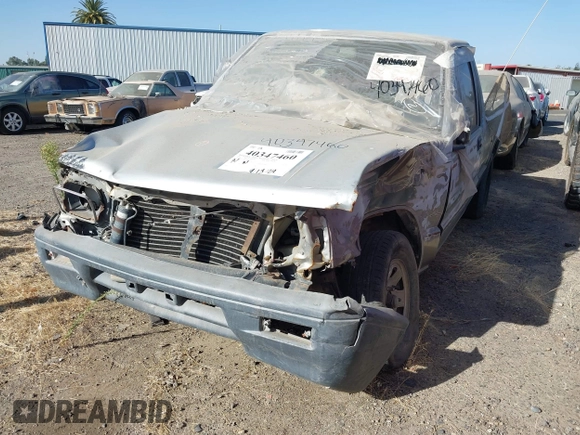 1995 Mitsubishi Mighty Max z VIN JA7LS21G6SP007394, wystawiony jako IAAI lot #40347460 z przebiegiem 89 606 mil mil oraz . Historia ofert i sprzedaży dostępna na DreamBid. Obrazek 2.