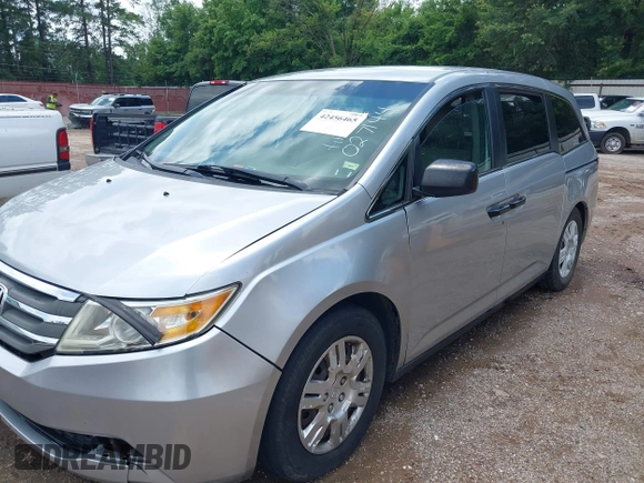 2011 Honda Odyssey LX with VIN 5FNRL5H26BB027144, listed as a IAAI auction lot 42456465 with 201,901 mi miles and . Bid and sale history available at DreamBid. Image 6.