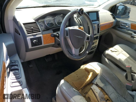 2010 Chrysler Town & Country Limited z VIN 2A4RR7DX9AR376324, wystawiony jako Copart lot #50085025 z przebiegiem 114 383 mil mil oraz Czysty tytuł • Clean title. Historia ofert i sprzedaży dostępna na DreamBid. Obrazek 8.