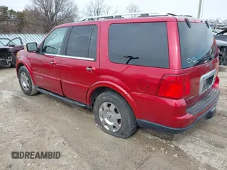 2006 Lincoln Navigator Luxury with VIN 5LMFU28596LJ09096, listed as a IAAI auction lot 41817585 with 179,399 mi miles. Bid and sale history available at carsss.com. Image 3.