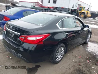2016 Nissan Altima SR with VIN 1N4AL3AP2GC214902, listed as a IAAI auction lot 41259992 with 168,905 mi miles and . Bid and sale history available at carsss.com. Image 4.