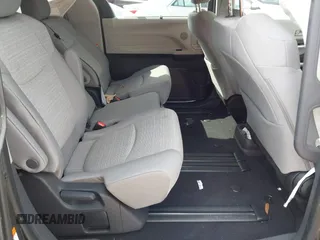2024 Toyota Sienna LE with VIN 5TDKRKEC5RS202419, listed as a IAAI auction lot 41876213 with 14,986 mi miles. Bid and sale history available at carsss.com. Image 8.