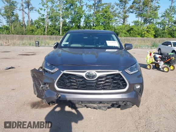 2021 Toyota Highlander L with VIN 5TDZZRAH4MS068164, listed as a IAAI auction lot 42324216 with 257,056 mi miles and . Bid and sale history available at DreamBid. Image 12.