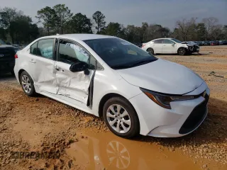 2022 Toyota Corolla LE with VIN 5YFEPMAE6NP369722, listed as a Copart auction lot 46197085 with 64,546 mi miles and Non Repairable. Bid and sale history available at carsss.com. Image 4.