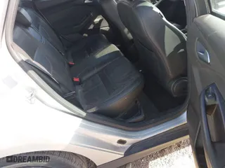 2016 Ford Focus SE with VIN 1FADP3K26GL321391, listed as a IAAI auction lot 41988249 with 82,222 mi miles. Bid and sale history available at carsss.com. Image 8.