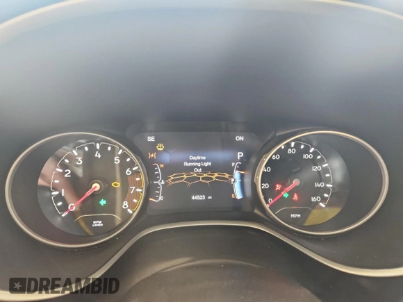 2020 Jeep Compass Latitude z VIN 3C4NJDBB5LT175411, wystawiony jako Copart lot #62606565 z przebiegiem 44 523 mil mil oraz Szkoda całkowita • Salvage title. Historia ofert i sprzedaży dostępna na DreamBid. Obrazek 9.