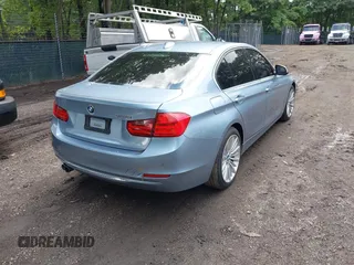 2013 BMW 3 Series 328i z VIN WBA3A5G57DNP19440, wystawiony jako IAAI lot #42540834 z przebiegiem 135 117 mil mil oraz . Historia ofert i sprzedaży dostępna na DreamBid. Obrazek 4.