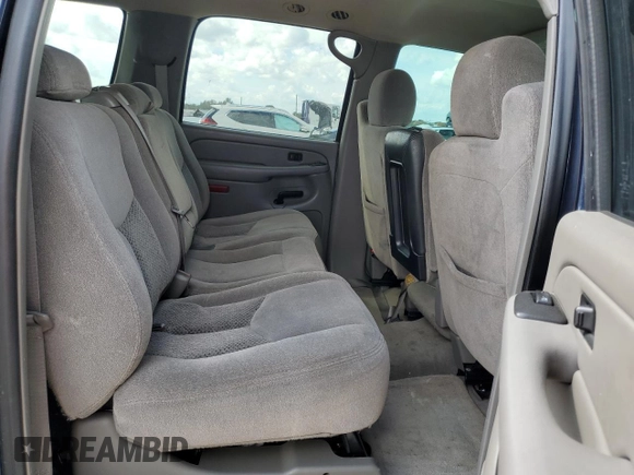 2006 Chevrolet Suburban LS with VIN 1GNEC16Z26J154082, listed as a Copart auction lot 46166755 with 112,390 mi miles and Salvage Title. Bid and sale history available at carsss.com. Image 11.