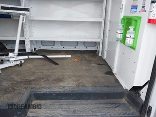 2020 Ford Transit Cargo z VIN 1FTBR1C80LKB26065, wystawiony jako IAAI lot #42545264 z przebiegiem 54 978 mil mil oraz . Historia ofert i sprzedaży dostępna na DreamBid. Obrazek 8.