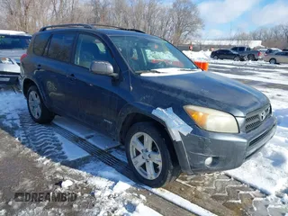 2007 Toyota RAV4 Sport with VIN JTMBK32V076010452, listed as a IAAI auction lot 41315696 with 236,416 mi miles. Bid and sale history available at carsss.com. Image 1.