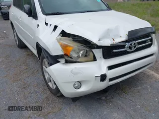 2008 Toyota RAV4 Ltd with VIN JTMZK31V385022828, listed as a IAAI auction lot 41577387 with 193,421 mi miles. Bid and sale history available at carsss.com. Image 6.