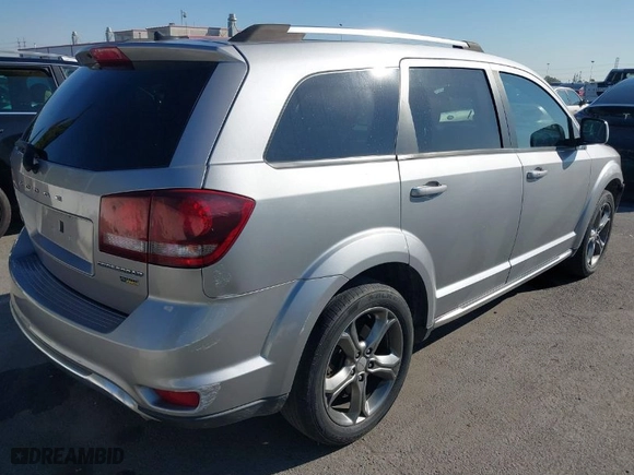 2017 Dodge Journey Crossroad Plus with VIN 3C4PDCGG5HT532396, listed as a IAAI auction lot 41761250 with NaN miles. Bid and sale history available at carsss.com. Image 4.