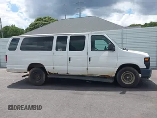 2013 Ford Econoline Passenger XL z VIN 1FBSS3BL0DDA07125, wystawiony jako IAAI lot #42791757 z przebiegiem 204 148 mil mil oraz . Historia ofert i sprzedaży dostępna na DreamBid. Obrazek 13.