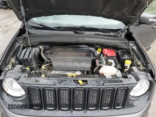 2018 Jeep Renegade Altitude with VIN ZACCJBBB6JPH79033, listed as a Copart auction lot 61898995 with 111,500 mi miles and Salvage title. Bid and sale history available at DreamBid. Image 12.