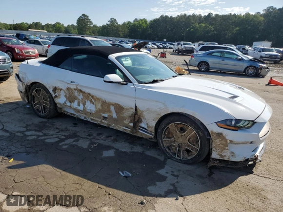 2020 Ford Mustang EcoBoost z VIN 1FATP8UH4L5131470, wystawiony jako Copart lot #55918245 z przebiegiem 81 072 mil mil oraz Szkoda całkowita • Salvage title. Historia ofert i sprzedaży dostępna na DreamBid. Obrazek 4.