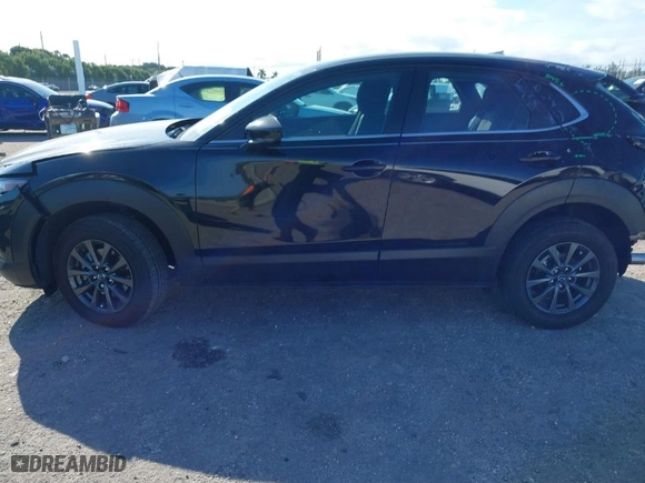 2024 Mazda CX-30 2.5 S with VIN 3MVDMBAM4RM644757, listed as a IAAI auction lot 41176335 with 18,745 mi miles. Bid and sale history available at carsss.com. Image 15.
