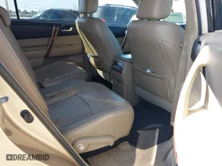 2013 Toyota Highlander Limited with VIN 5TDYK3EH2DS139594, listed as a IAAI auction lot 41806049 with 175,484 mi miles. Bid and sale history available at carsss.com. Image 8.