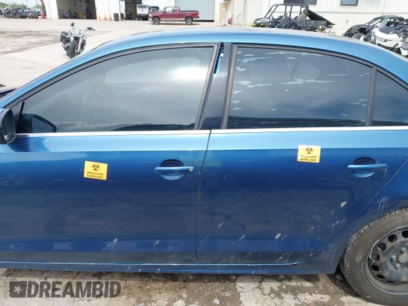 2017 Volkswagen Jetta S with VIN 3VW2B7AJ6HM383418, listed as a IAAI auction lot 41903383 with 91,285 mi miles and . Bid and sale history available at DreamBid. Image 13.