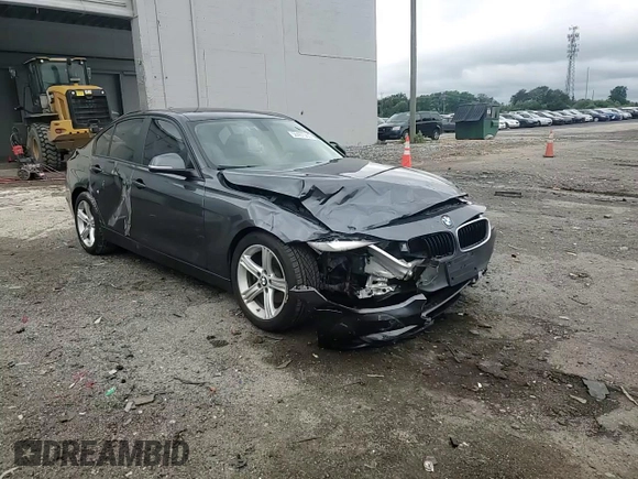 2013 BMW 3 Series 328i z VIN WBA3C1G59DNR48978, wystawiony jako Copart lot #56467365 z przebiegiem 95 950 mil mil oraz Szkoda całkowita • Salvage title. Historia ofert i sprzedaży dostępna na DreamBid. Obrazek 13.
