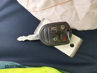 2014 Ford Mustang V6 с VIN 1ZVBP8AM7E5276865, выставлен на аукционе IAAI как лот 42151554 с пробегом 111 460 миль миль и . История ставок и продаж доступна на DreamBid. Изображение 11.