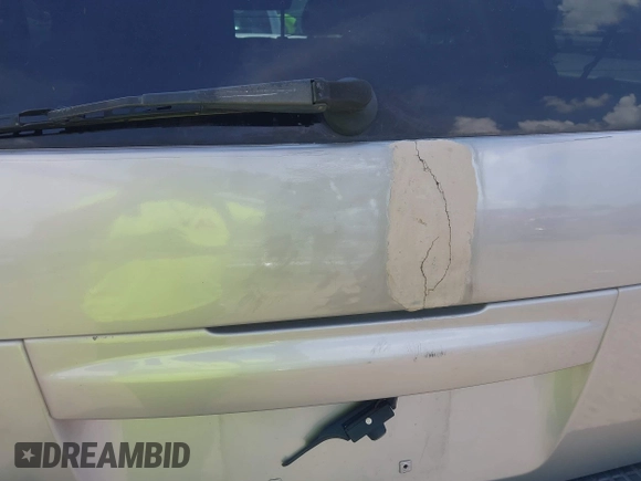 2005 Ford Explorer XLT with VIN 1FMZU73E35UB63135, listed as a IAAI auction lot 42704478 with 294,831 mi miles and . Bid and sale history available at DreamBid. Image 12.